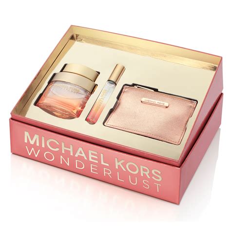 michael kors wonderlust gift set.